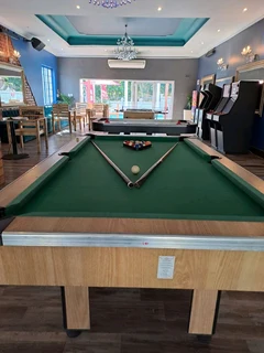 YEAR END Party Music, Fun Games, Karaoke, Jukebox