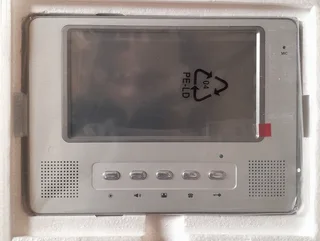 Video Intercom Set New - 7 Inch Colour Monitor With Camera Reduced To Clear