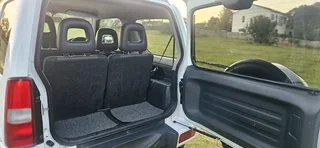 2011 Suzuki Jimny 1.3 4x4 only 172000kms