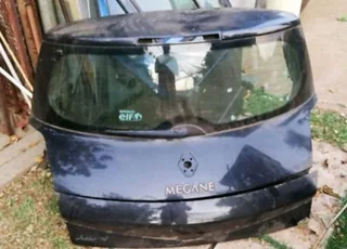Renault megane  tailgate with glass (shake it)