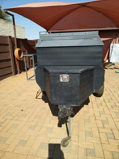 6 FEET VENTER WITH PAPERS AND LICENSE UP TO DATE