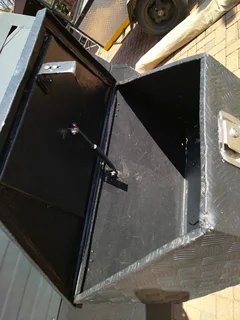 6 FEET VENTER WITH PAPERS AND LICENSE UP TO DATE