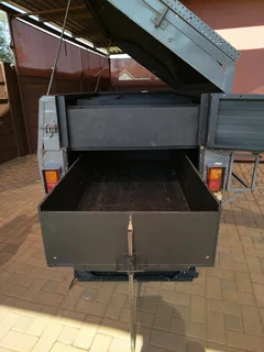 6 FEET VENTER WITH PAPERS AND LICENSE UP TO DATE