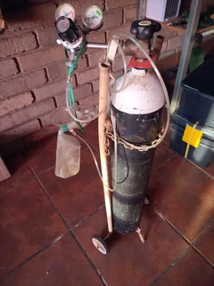 Medical Oxygen Bottle With Regulator