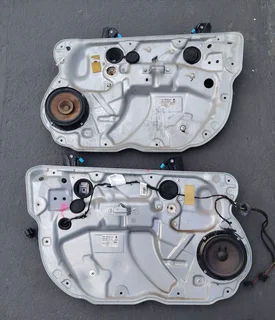 Polo Vivo front window mechanism