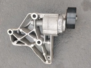Polo Vivo air con compressor bracket