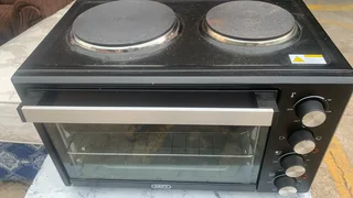 Defy 2 plate oven stove R600.i am based in Gezina by 280 Steve Biko road.(076) 298-4538 Wattsup