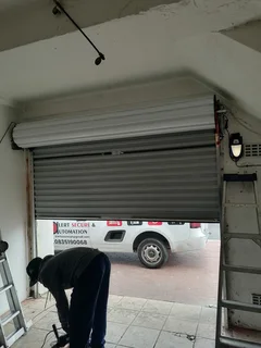 Sectional garage doors repair specialist and replacement parts