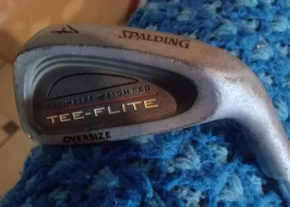 GOLF SET FOR SALE WITH TONY PENNA BAG AND STAND.