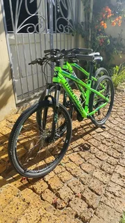 Titan Nova 26er Mountain bikes pair