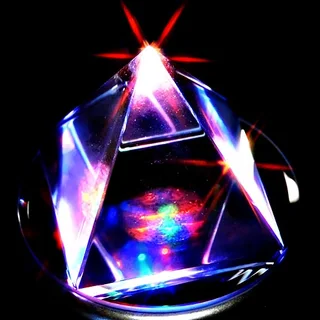 60mm Polished Borosilicate Glass Crystal Pyramid Paperweight Ornament