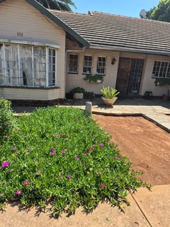 1-roomed space with own toilet in a neat environment