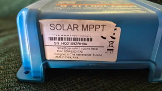 VICTRON  Smart  Solar MPPT 100  / 15