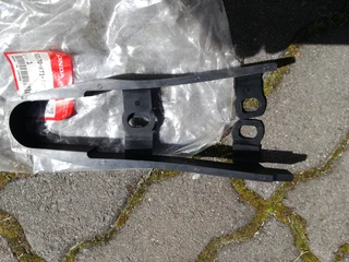 Honda XR500/XR650 Swingarm Protector or Chain Slider