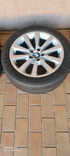 18&#34;BMW F 10 SERIES SINGLE MAG RIMS PLUS TYR 235/245 45 18&#34; WITH 70% THREAD REMAINING