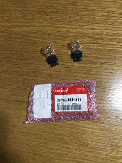 Honda set of 2 light bulbs original Honda part no. 34906-MBB-611