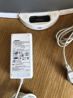 Bose SoundDock speaker colour white