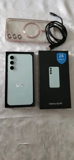Spotless Samsung Galaxy S23 FE dual sim in the box