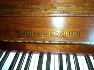 Reinhold Schrother Piano