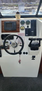 COBRA CAT 800 ON MOORING 2 X 150 HP MERCURY VERADO 2016 MODEL150 / 152 HOURS.