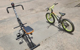 RALEIGH MAMMOTH 20 BIKE AND TOTAL CRUNCH MACHINE