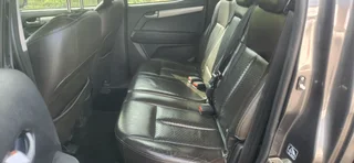 ISUZU D TEC 2913 MODEL DOUBLE CAB 4 X 2