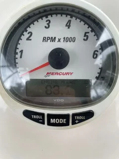 SWIFT 575 ON TRAILER 2 X 150 HP MERCURY OPTIMAX 83 HOURS