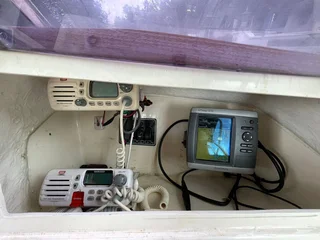 SWIFT 575 ON TRAILER 2 X 150 HP MERCURY OPTIMAX 83 HOURS