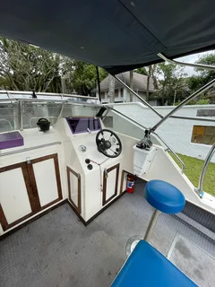 SWIFT 575 ON TRAILER 2 X 150 HP MERCURY OPTIMAX 83 HOURS