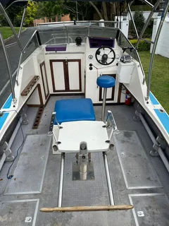 SWIFT 575 ON TRAILER 2 X 150 HP MERCURY OPTIMAX 83 HOURS