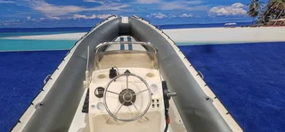 Falcon 580 Centre console on trailer 115 HP Yamaha 4 Stroke 2012 Model 203 Hours.