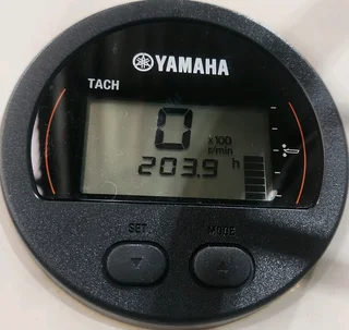 Falcon 580 Centre console on trailer 115 HP Yamaha 4 Stroke 2012 Model 203 Hours.