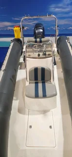 Falcon 580 Centre console on trailer 115 HP Yamaha 4 Stroke 2012 Model 203 Hours.