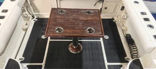 BOSTON WHALER 255 CONQUEST ON TRAILER 2 X 200 HP SUZUKI 4 STROKES