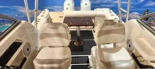 BOSTON WHALER 255 CONQUEST ON TRAILER 2 X 200 HP SUZUKI 4 STROKES