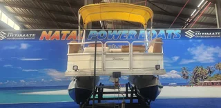 SUN TRACKER 18 SIGNATURE SERIES ON TRAILER 60 HP MERCURY 4 STROKE