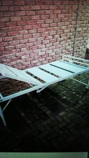 Hospital type bed for sal mattress included e R1200