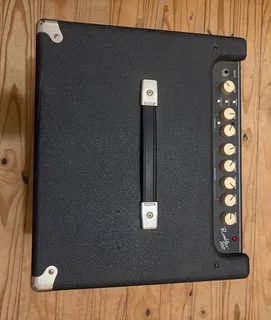 Fender Rumble 100 V3 Bass Combo Amp (Good Condition)