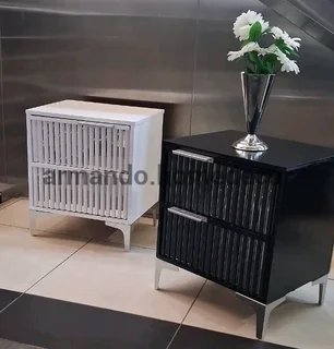 New black and silver mirror pedestal / side table
