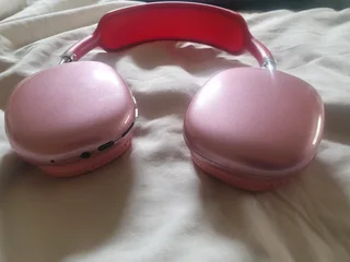New pink wireless P9 headphones