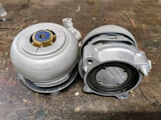 Audi A8 D3 engine mounts