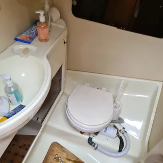 30ft Ace Craft Sports Fisher HUGE  REDUCTION OR MAKE AN OFFER