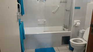 STRAND: Stunning Beachfront apartment