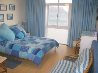 Strand: Stunning Beachfront Apartment