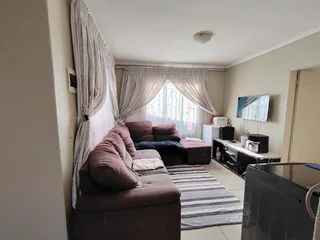 Nice and affordable property for sale in Soshanguve Vv with Flisp
