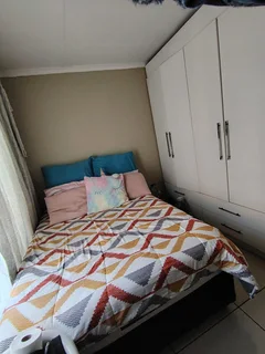 Nice and affordable property for sale in Soshanguve Vv with Flisp