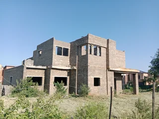 Projects to be finished as your own house in Magaliesburg Country Estate