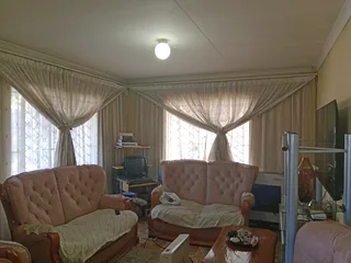 Spacious 3 bedroom House for Rental in Morula View, Move in Ready