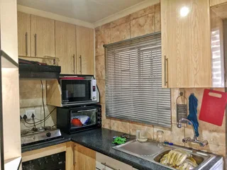 Move in ready rental 3 bedroom house available in Pretoria west