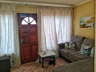Move in ready rental 3 bedroom house available in Pretoria west